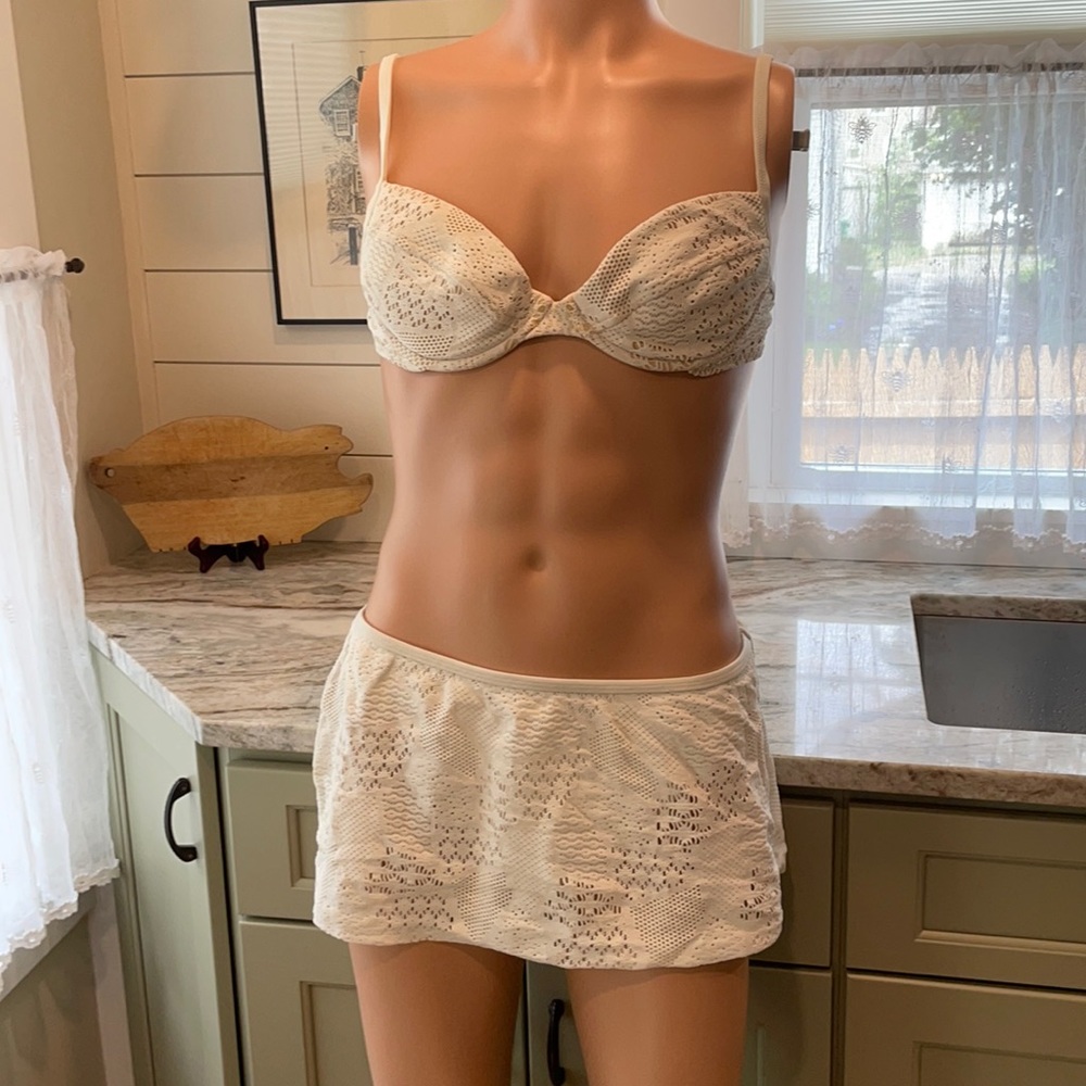 Vintage White Crochet bikini skirt padded push up bra